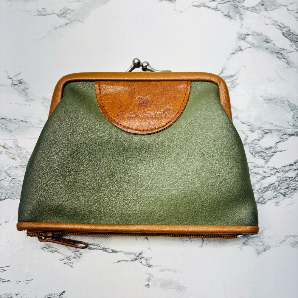 Gloria Vanderbilt Olive and Tan Leather Wallet Coin Purse Keychain